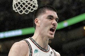 向他學(xué)習(xí)！埃迪首節(jié)3中3高效拿下6分3板1助