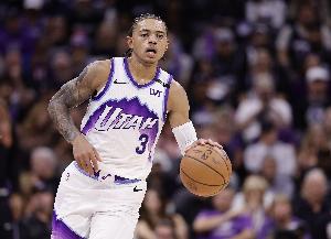 正負(fù)值-36最低！基昂特·喬治12中3拿到8分5板出現(xiàn)6失誤 三分4中0