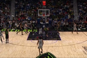 追加一級惡意犯規(guī)！尚帕尼打阿爾瓦拉多3+1 后者墊腳