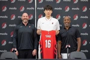 開拓者媒體人：楊瀚森早知會(huì)被NBA球隊(duì)選中 為何不早點(diǎn)提升英語(yǔ)