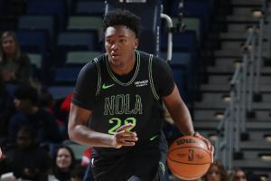 已砍29+10+10！鵜鶘新秀奎因拿下本屆新秀首個三雙 第三節(jié)轟21分