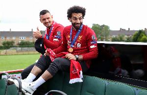 好基友！洛夫倫發(fā)推聲援薩拉赫，內(nèi)容簡潔明了只有一個愛心