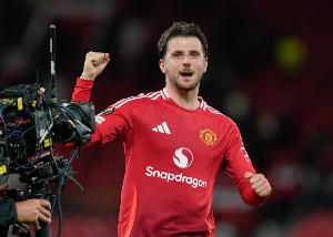 曼晚賽后評(píng)分：B費(fèi)、芒特8分最高，卡塞米羅、姆伯莫、庫(kù)尼亞7分