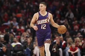 末節(jié)11分！愛德華茲談吉萊斯皮：12號球員真的很會打球