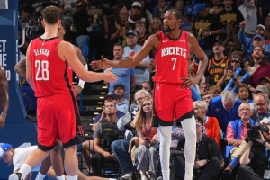 申京：KD對(duì)待訓(xùn)練就像比賽 他19年如一日的付出很多人可能看不到