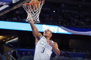 貝恩近6場(chǎng)比賽有3次單場(chǎng)取得35+ 自2004年麥迪以來(lái)魔術(shù)首人