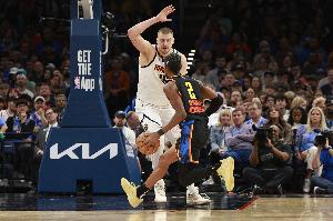 本賽季賽程已過(guò)四分之一 目前的最佳陣容和全明星的評(píng)選都有誰(shuí)？