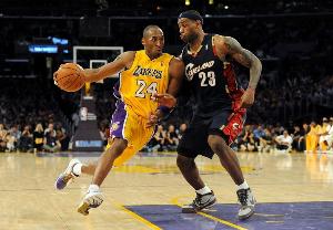 塔圖姆歷史最佳五人組：?jiǎn)痰?詹姆斯/科比/賈巴爾/魔術(shù)師