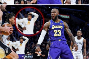 詹姆斯驚天隔扣科內(nèi)特 場邊的布朗尼被驚出表情包??