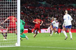 媒體人：中國女足找英格蘭熱身是自找羞辱，真有必要請洋帥嗎？