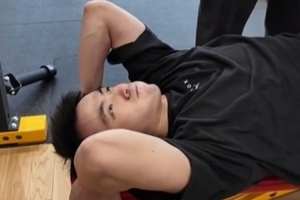 此前遭遇大腿拉傷！趙繼偉曬訓(xùn)練視頻：康復(fù)中 回歸倒計(jì)時(shí)