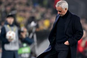 又入狼窩！穆帥起死回生歐冠2連勝逼近附加區(qū)，但末2輪戰(zhàn)尤文皇馬