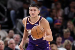 好搶斷！格雷森·阿倫身后掏球亞歷山大被吹犯規(guī) 太陽挑戰(zhàn)成功