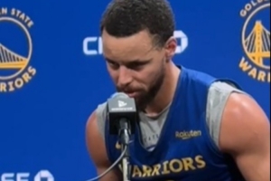 庫(kù)里：球隊(duì)在客場(chǎng)把該做的都做好了 看到他們的能量真的很棒！