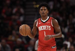 行云流水！申京突破送直傳 阿門籃下暴起雙手灌筐