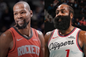 物是人非！火記：看KD穿火箭球衣對(duì)陣穿快船戰(zhàn)袍的哈登 真是奇怪