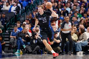 戴拇指護(hù)具打球！弗拉格：競技體育不需要借口 這對(duì)球感沒影響