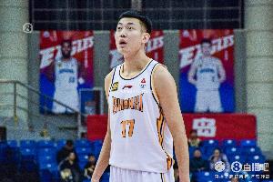 有點(diǎn)猛??！焦海龍半場(chǎng)7中6高效砍下兩隊(duì)最高15分外加4籃板