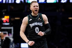 手刃舊主！迪文岑佐底角三分轟進(jìn) 殺死比賽！