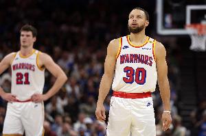 靜雨：庫里是歷史第一巨人殺手 波斯特是火雞系&關(guān)鍵時(shí)刻呆若木雞