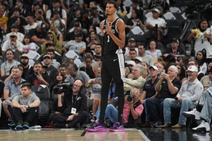 文班：淘汰賽沒有額外壓力 沒必要過度思慮問題一切都是水到渠成