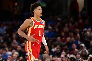 解說：杰倫·約翰遜就是新鷹王 為特雷·楊搭的這個臺子太適合他