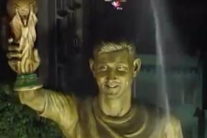 印度網(wǎng)友質(zhì)疑建梅西雕像：14億人口無緣世界杯，不如花錢培養(yǎng)球員