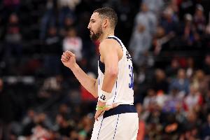 三分命中率46.6%！克里斯蒂：會留意并學(xué)習(xí)克萊三分訓(xùn)練方式動作