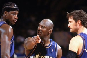 夸梅：MJ只打了13年就拿了2.8W分 他要打20年詹姆斯肯定追不上