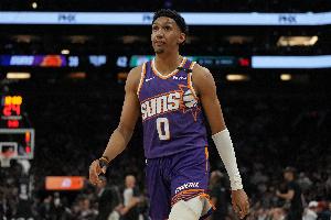 打西部隊?wèi)?zhàn)績13-10！瑞安·鄧恩：西部競爭非常激烈 我們表現(xiàn)不錯