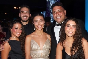 今日趣圖：傳下去，38歲的梅西和我踢球，都得跑著去撿球