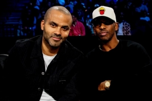 托尼·帕克也來了！馬刺官方曬帕克&保羅現(xiàn)場觀賽圖！