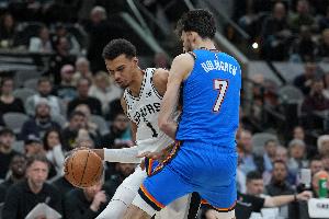 對(duì)決切特？文班高情商回答：當(dāng)你需要去協(xié)防MVP時(shí) 任何人都很難防