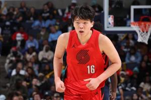 三大中鋒！明日開拓者對陣勇士 楊瀚森&克林根&羅威均出戰(zhàn)成疑