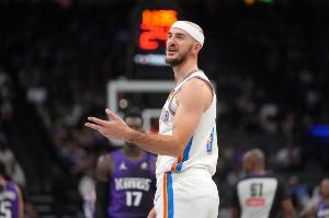 湖記：卡魯索防大個球員也非常出色 甚至能頂文班 令人難以置信