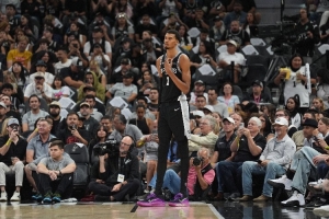 21分鐘+21！Skip：如果文班能像今晚帶著攻擊情緒打球 NBA就完了