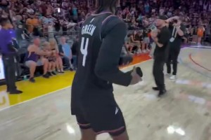 杰倫-格林首次穿上太陽球衣參加球迷活動(dòng)！