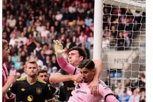 逆天操作！馬奎爾再一次防守隊(duì)友在外網(wǎng)火了??