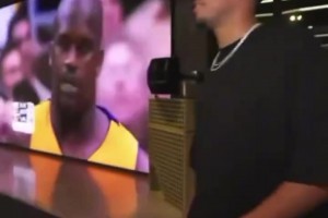 豪啊！布克帶著甲亢哥參觀自己的車庫(kù) 清一色的古董老爺車啊~