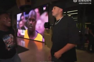 布克這個(gè)收藏簡(jiǎn)直太OK了，把甲亢哥都驚呆了