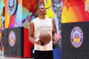 老當(dāng)益壯！保羅與威少一起訓(xùn)練！??