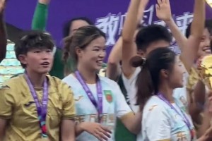 時(shí)隔23年再奪聯(lián)賽冠軍，一起見證北京女足捧杯時(shí)刻??
