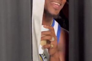 勇士媒體日 希爾德讓巴特勒多看鏡頭 JB暴擊調(diào)侃你叫的像海豚