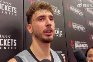 比C羅當年還高！2.01米奧努阿楚逆天倒鉤，這腿也太長啦??