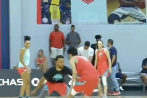 初生牛犢！切特選秀前在庫(kù)里訓(xùn)練營(yíng)花式過(guò)掉庫(kù)里，完成暴扣！