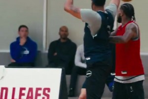 狀元連線！濃眉內(nèi)傳內(nèi)助攻弗拉格雙手暴扣