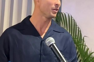 在沙特開植發(fā)診所！C羅：這里是我的第二故鄉(xiāng)，對(duì)我來說很特別