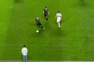 奧斯卡此前表示：如果中國(guó)男足需要一個(gè)好中場(chǎng)，我愿意加入??