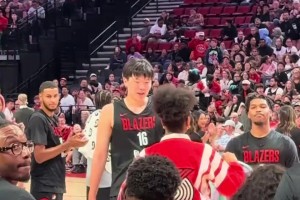 楊瀚森自發(fā)訓練賽花絮片段配文：????Nice!