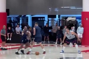 卡登連線 科林斯背扣！快船5v5隊內(nèi)對抗訓練集錦